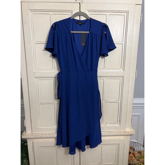 NWT Lulu’s size medium blue midi wrap dress - Picture 1 of 4